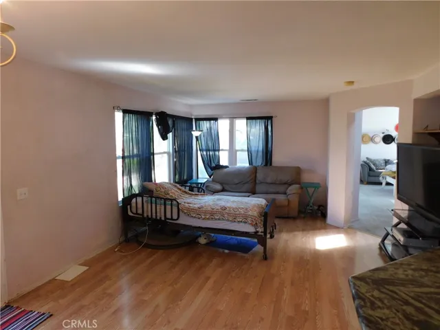 983 Goldenrod Street, Corona, California 92882