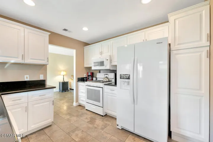 2053 Riverbirch Dr (29)