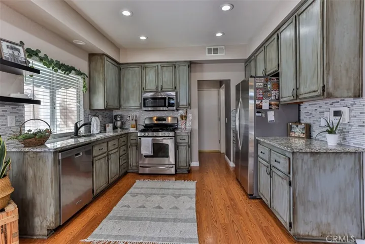 31647 Willow View Place, Lake Elsinore, California 92532
