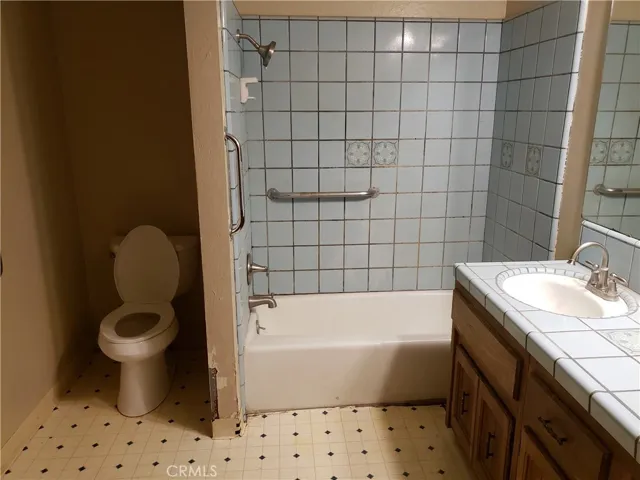 113 Topeka, Planada, California 95365