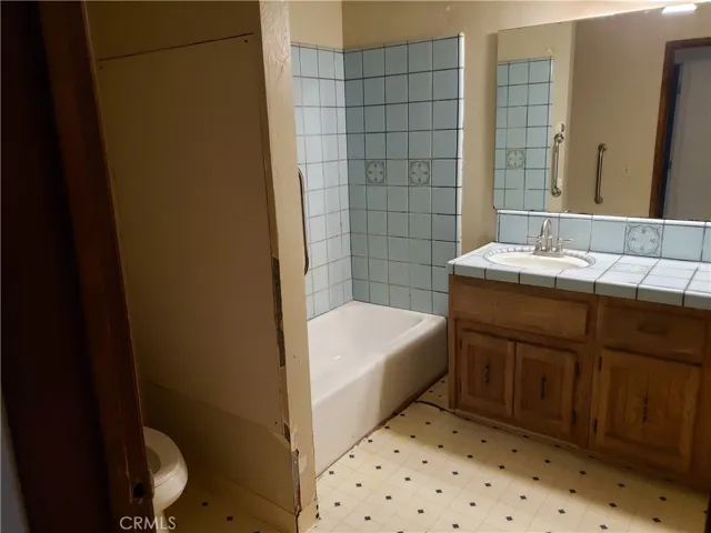 113 Topeka, Planada, California 95365