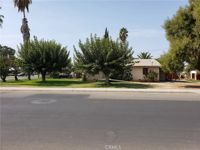 113 Topeka, Planada, California 95365