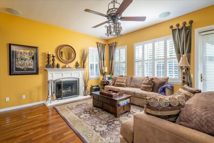 27001 Waterside Court, Valencia, California 91355