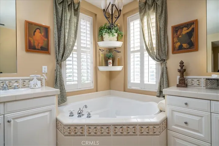 27001 Waterside Court, Valencia, California 91355