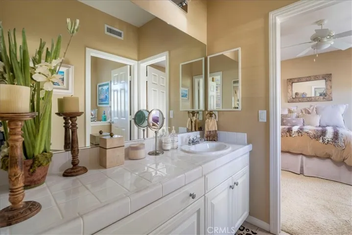 27001 Waterside Court, Valencia, California 91355