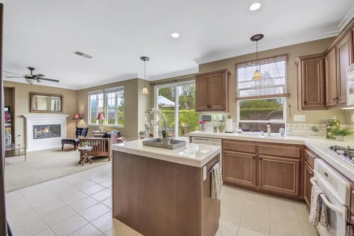 927 Tularosa Lane, San Marcos, California 92078