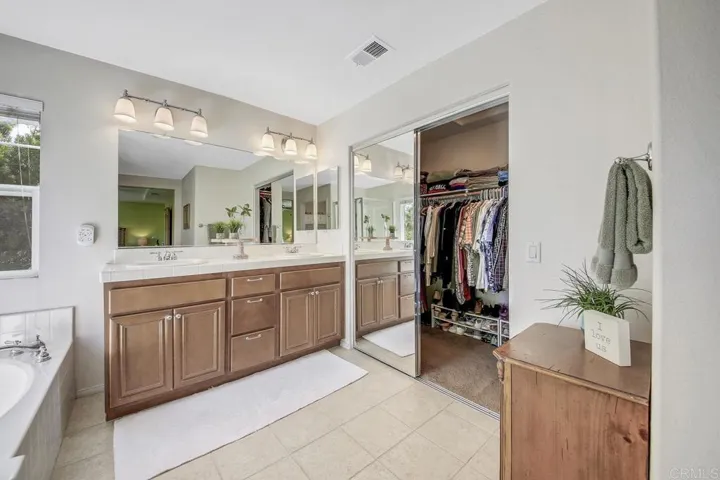 927 Tularosa Lane, San Marcos, California 92078