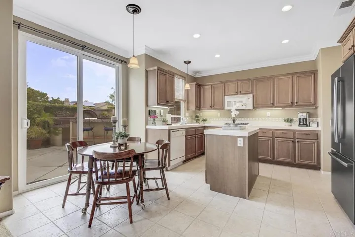 927 Tularosa Lane, San Marcos, California 92078