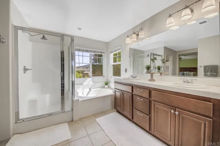 927 Tularosa Lane, San Marcos, California 92078
