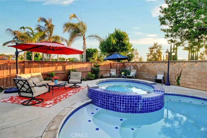 6863 Red Cardinal Court, Eastvale, California 92880
