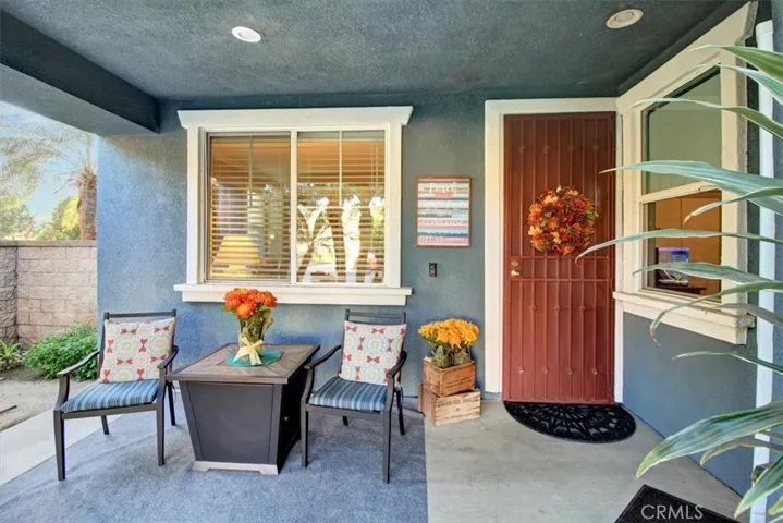 6863 Red Cardinal Court, Eastvale, California 92880