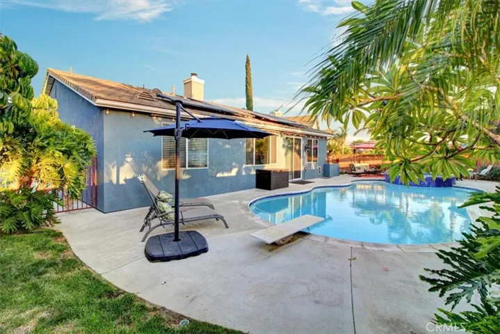 6863 Red Cardinal Court, Eastvale, California 92880
