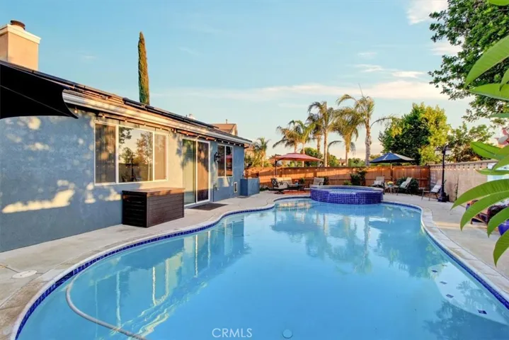 6863 Red Cardinal Court, Eastvale, California 92880