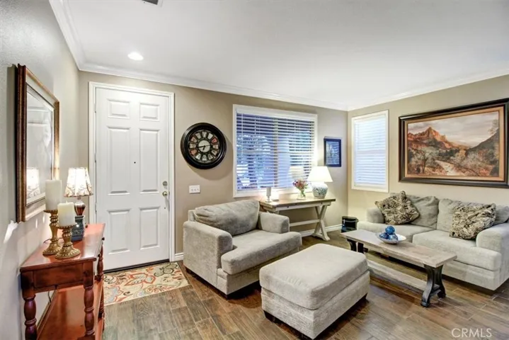 6863 Red Cardinal Court, Eastvale, California 92880