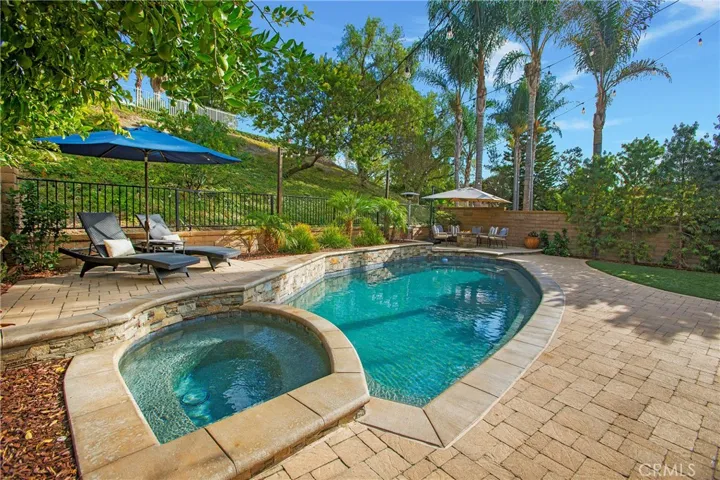 27132 Pinario, Mission Viejo, California 92692