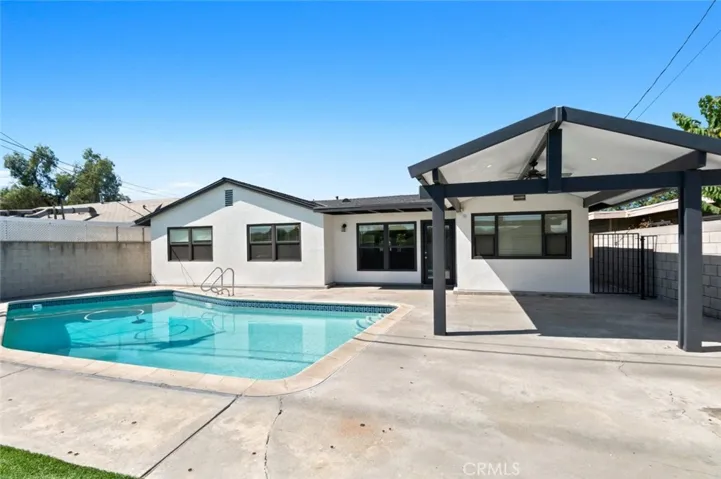 2050 Stevely Avenue, Long Beach, California 90815
