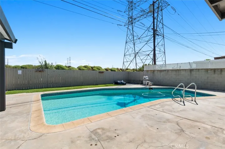 2050 Stevely Avenue, Long Beach, California 90815