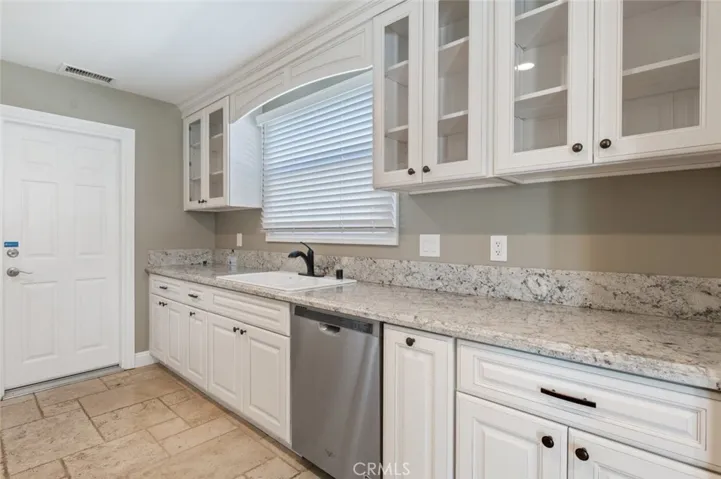 2050 Stevely Avenue, Long Beach, California 90815