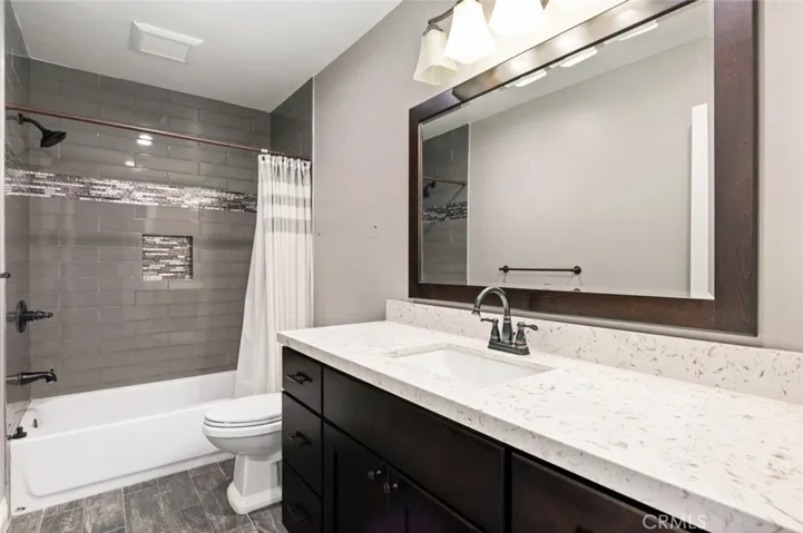 2050 Stevely Avenue, Long Beach, California 90815