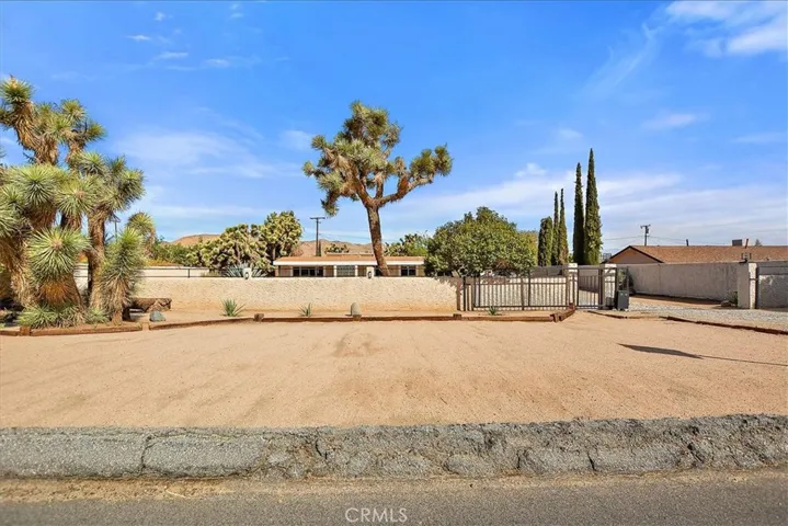 56564 Joshua Drive, Yucca Valley, California 92284