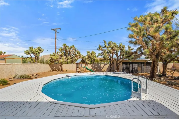 56564 Joshua Drive, Yucca Valley, California 92284