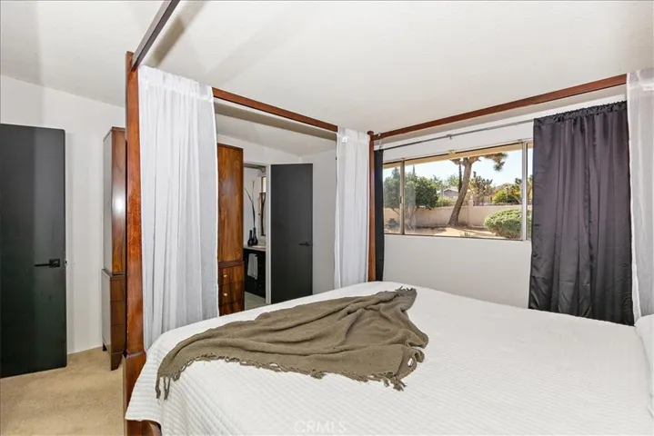 56564 Joshua Drive, Yucca Valley, California 92284