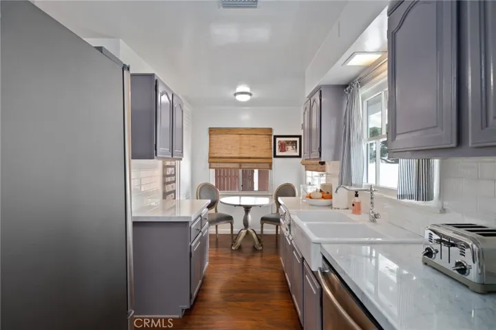 447 W Bennett Avenue, Glendora, California 91741