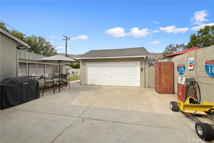 447 W Bennett Avenue, Glendora, California 91741