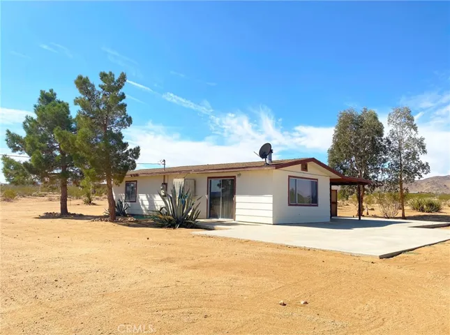 2222 Fortuna Avenue, Landers, California 92285
