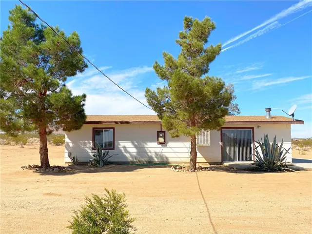 2222 Fortuna Avenue, Landers, California 92285