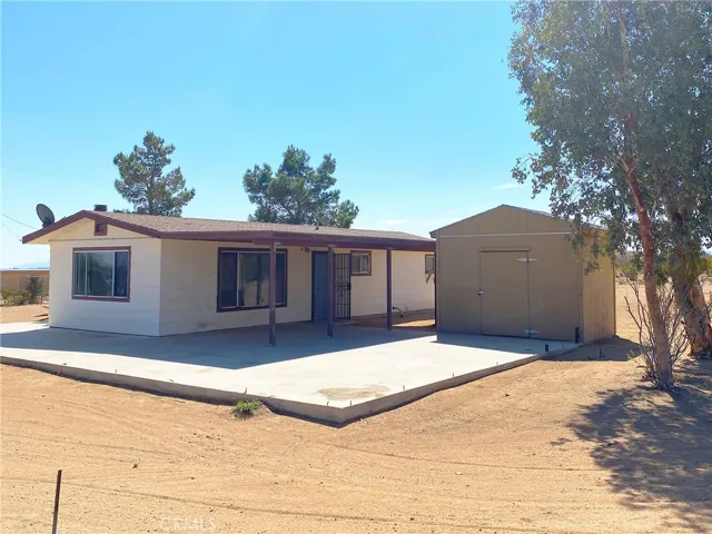 2222 Fortuna Avenue, Landers, California 92285
