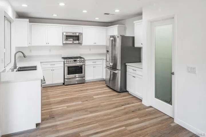 346 Spring Canyon Way, Oceanside, California 92057