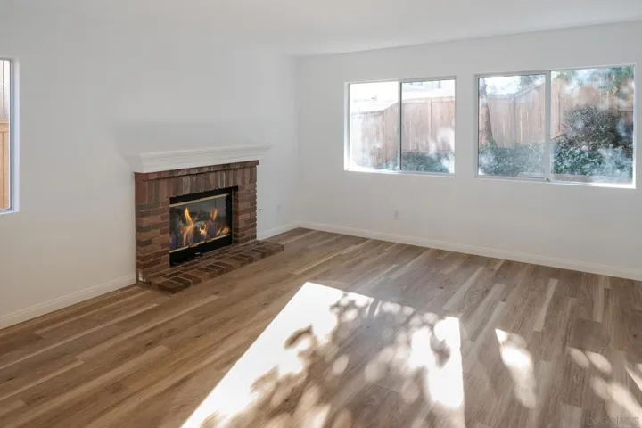346 Spring Canyon Way, Oceanside, California 92057