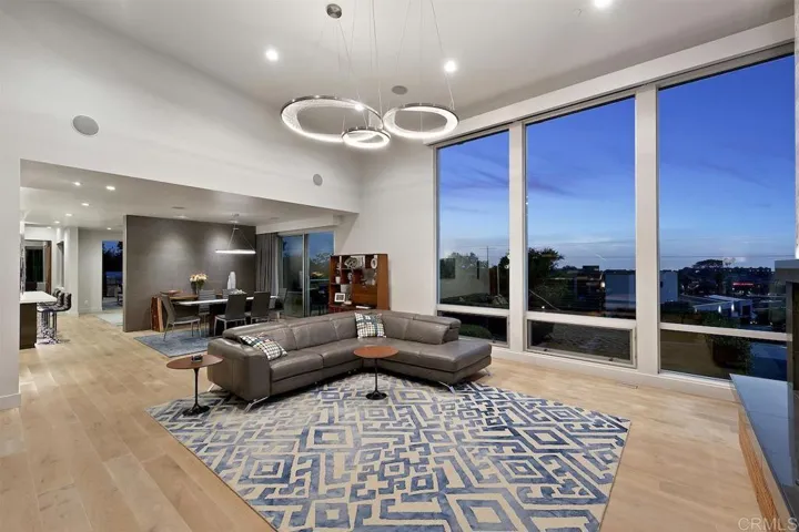 330 S Rios Ave, Solana Beach, California 92075