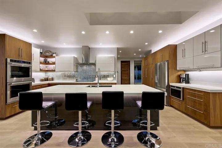 330 S Rios Ave, Solana Beach, California 92075