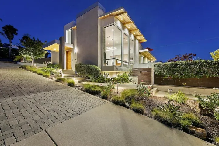 330 S Rios Ave, Solana Beach, California 92075