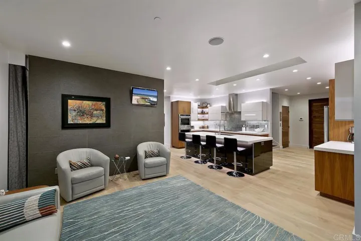 330 S Rios Ave, Solana Beach, California 92075