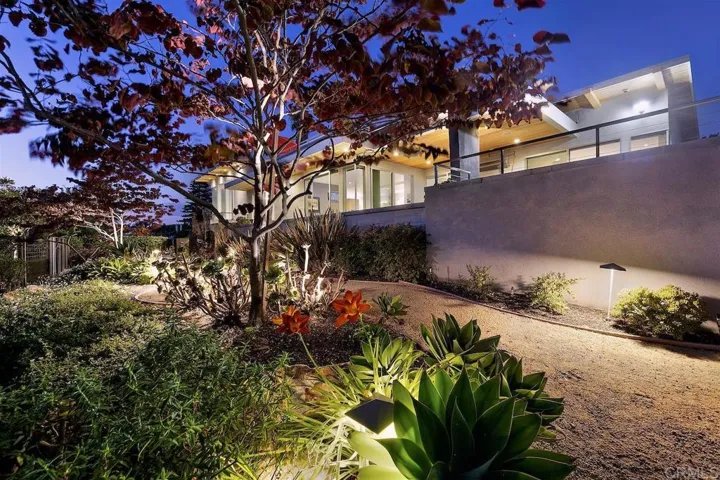 330 S Rios Ave, Solana Beach, California 92075