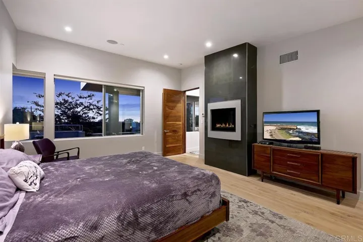 330 S Rios Ave, Solana Beach, California 92075