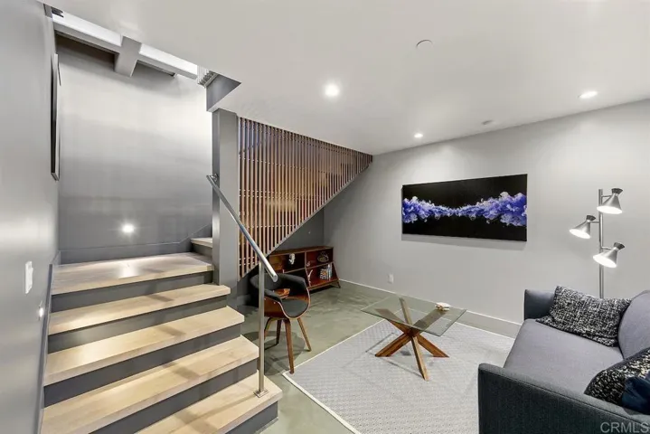 330 S Rios Ave, Solana Beach, California 92075