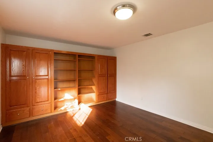1111 E Elk Avenue, Glendale, California 91205