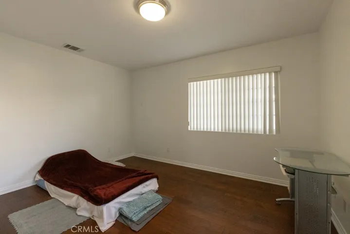 1111 E Elk Avenue, Glendale, California 91205