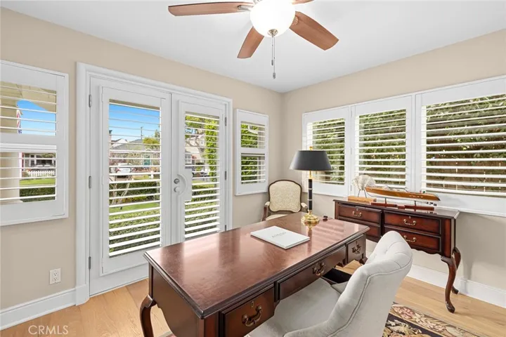 524 Redlands Avenue, Newport Beach, California 92663