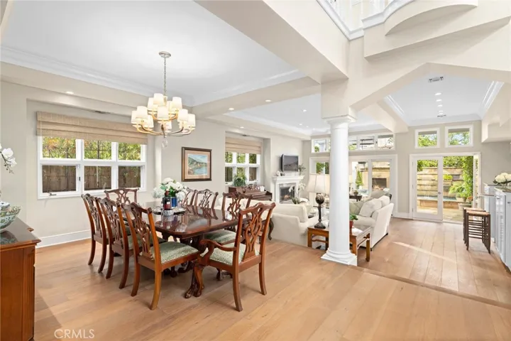 524 Redlands Avenue, Newport Beach, California 92663