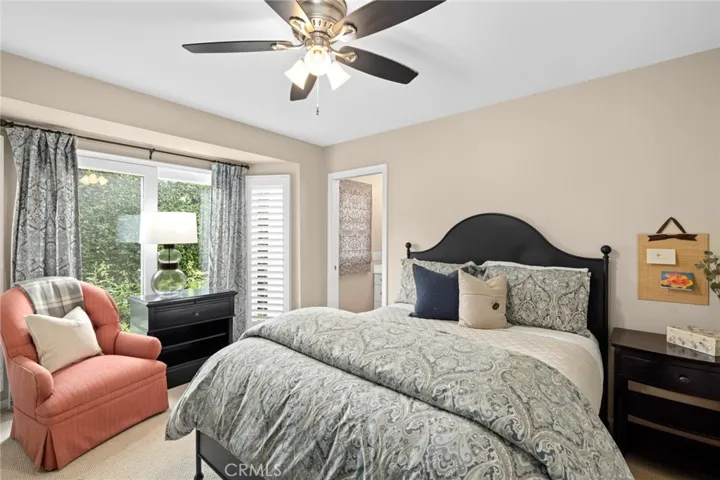 524 Redlands Avenue, Newport Beach, California 92663