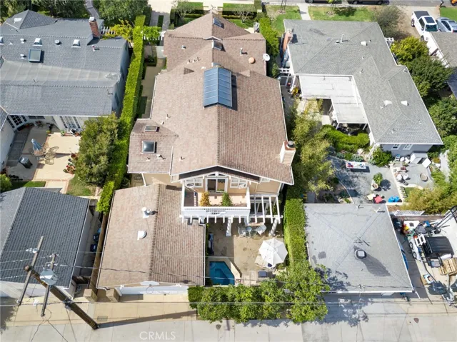 524 Redlands Avenue, Newport Beach, California 92663