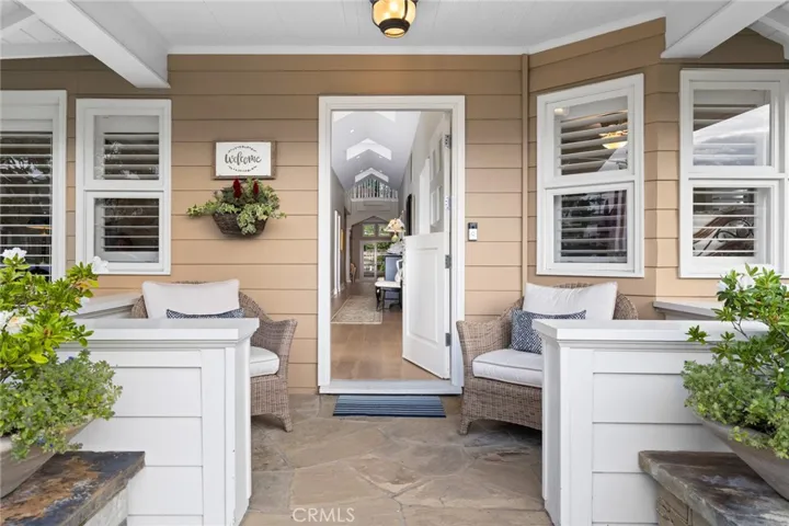 524 Redlands Avenue, Newport Beach, California 92663