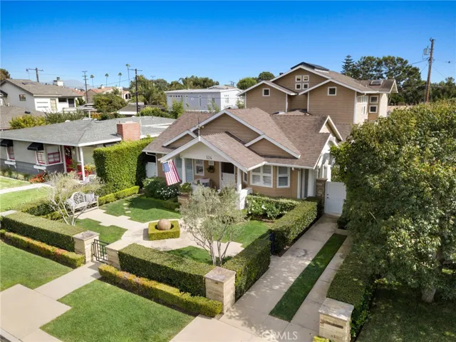 524 Redlands Avenue, Newport Beach, California 92663