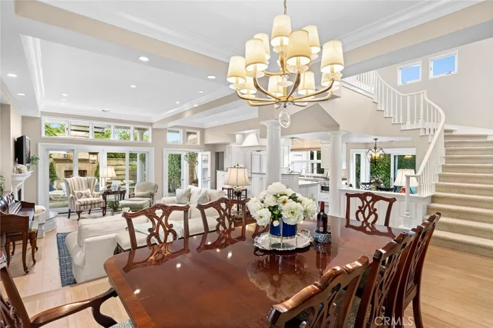 524 Redlands Avenue, Newport Beach, California 92663