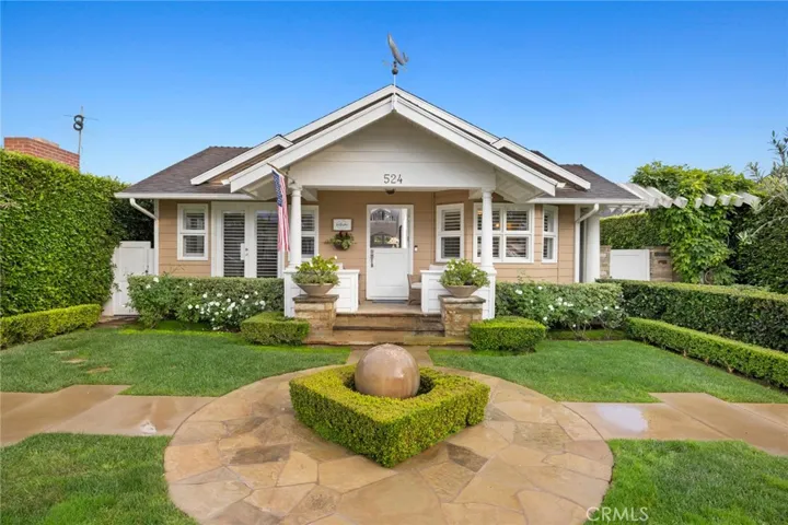 524 Redlands Avenue, Newport Beach, California 92663